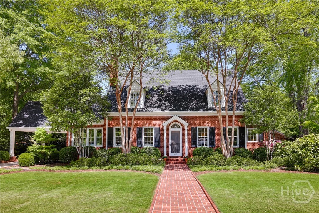 236 Henderson Avenue - Photo 1
