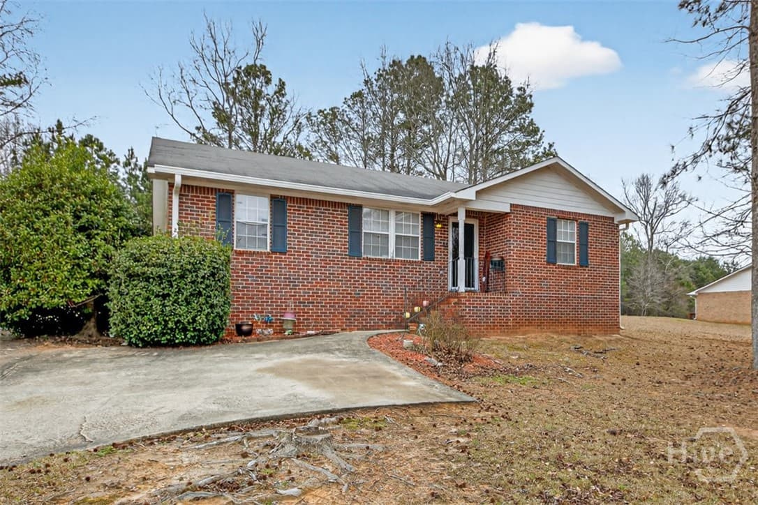 355 Big Oak Circle - Photo 1