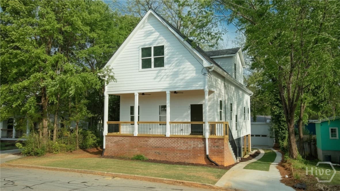 962 Reese Street - Photo 1