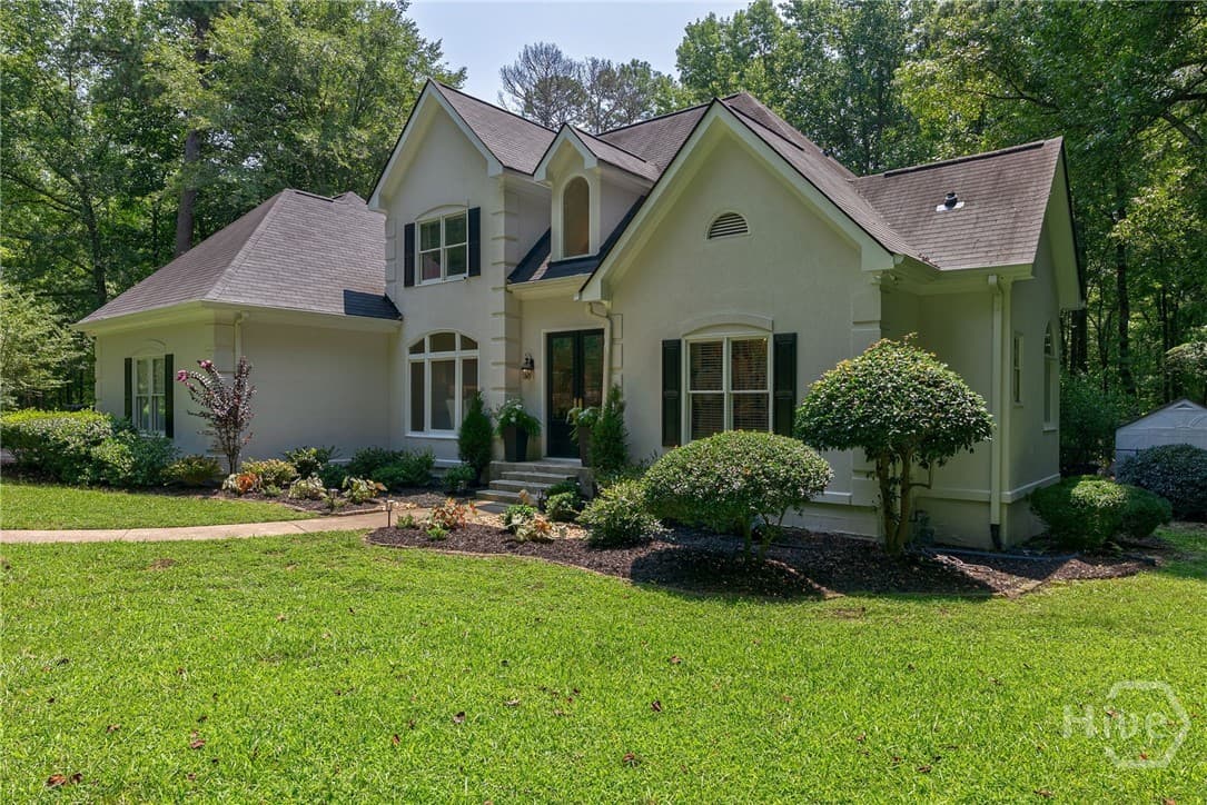 152 Thornhill Drive - Photo 1