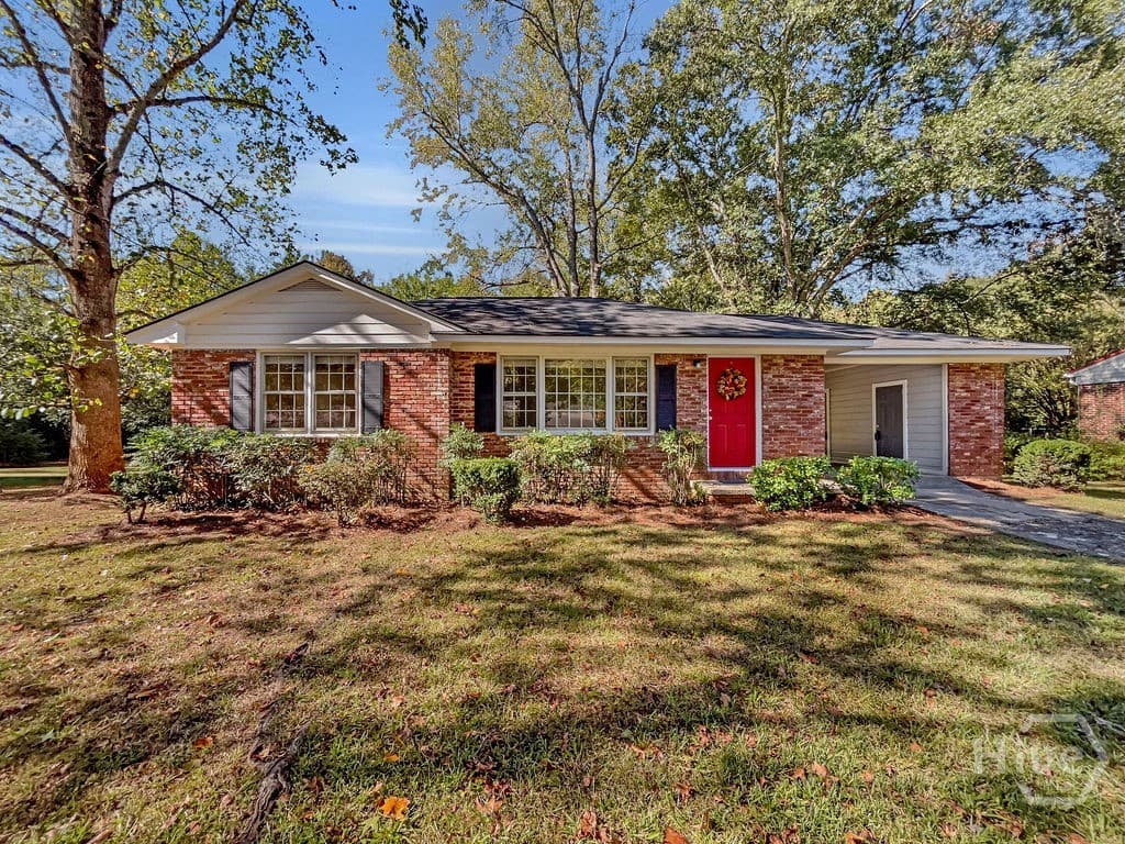 407 Meadow Lane - Photo 1