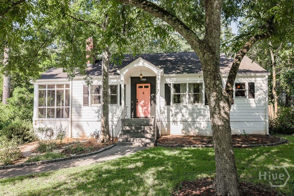 1686 Milledge Avenue S - Photo 1