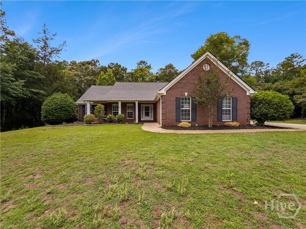 210 Lexington Circle - Photo 1