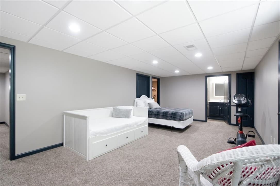 Thumbnail 37