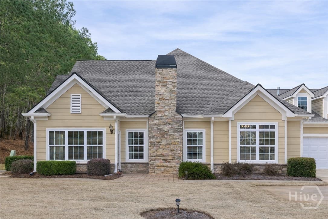 2232 Orchard Circle