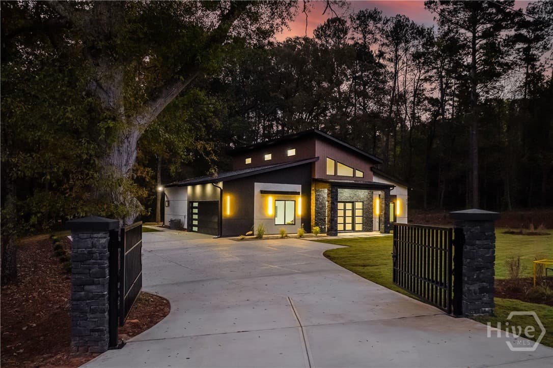 670 Loganville Highway - Photo 1