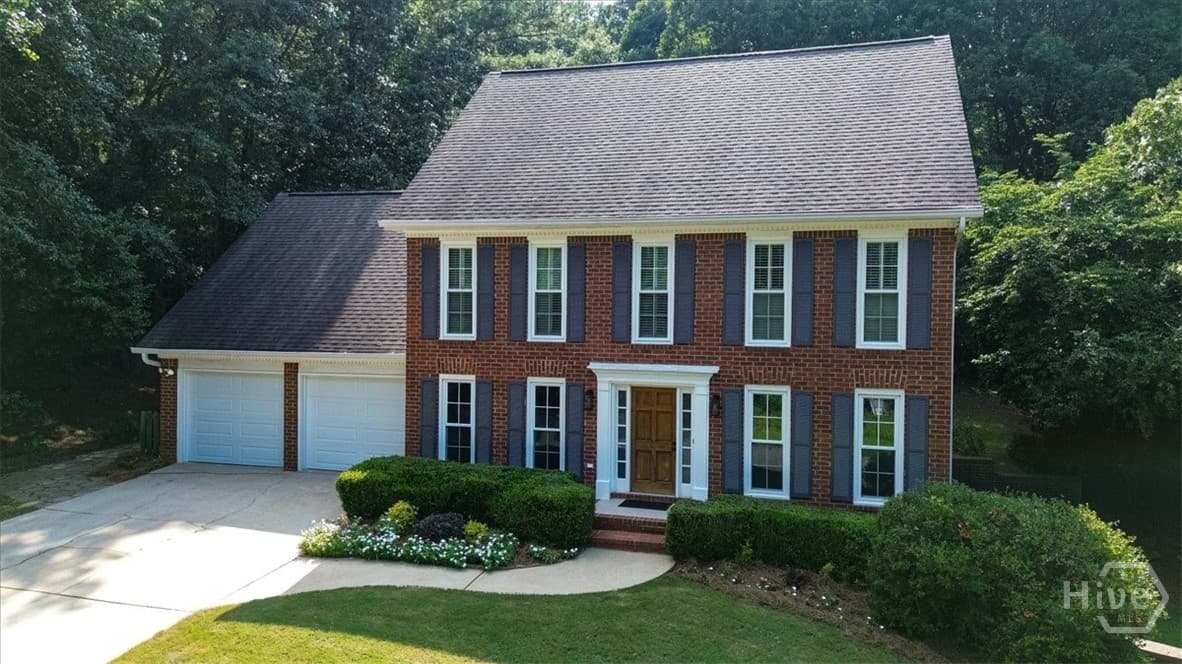 121 Ashbrook Drive - Photo 1