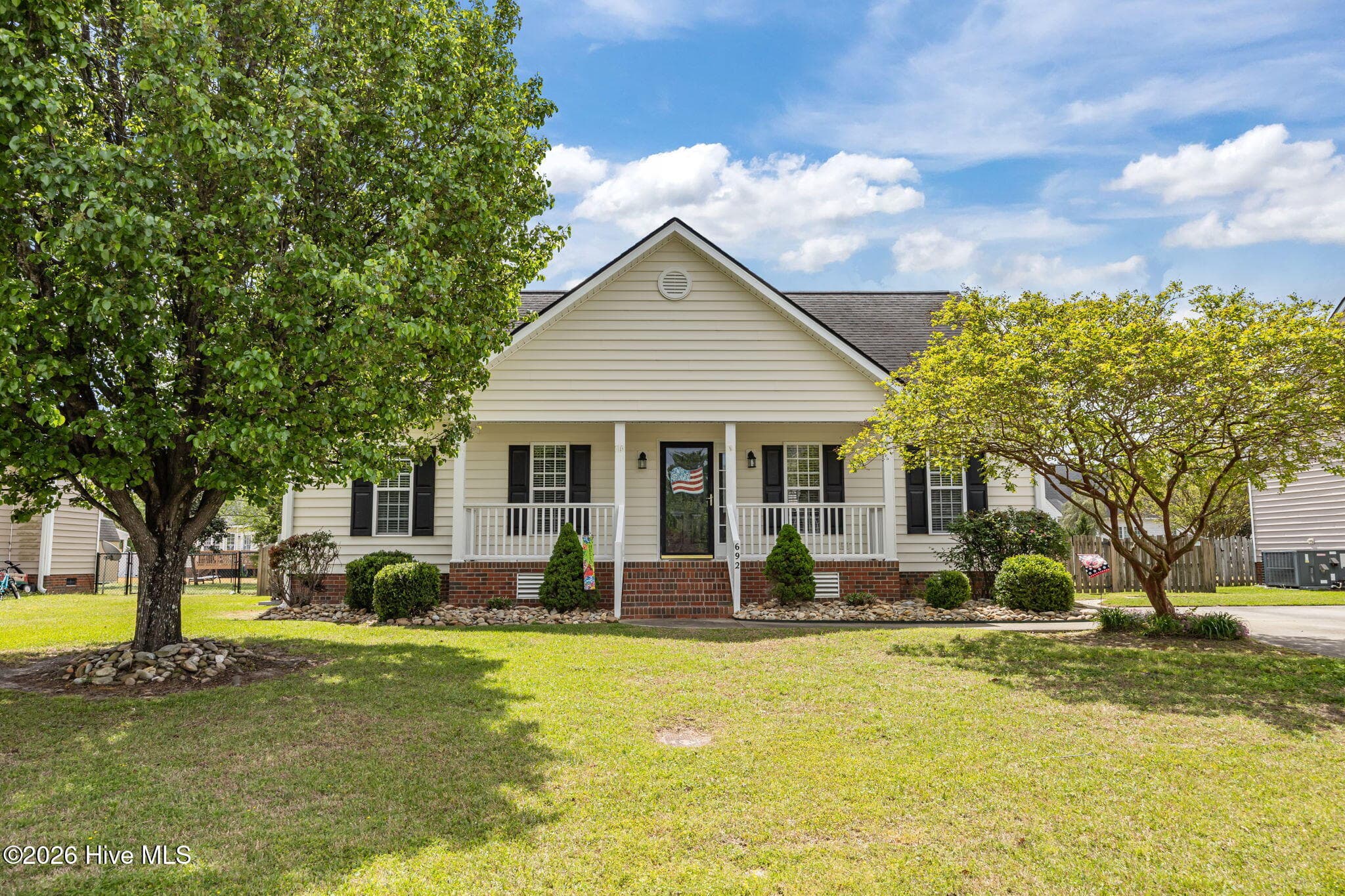 692 Carrington Lane - Photo 1