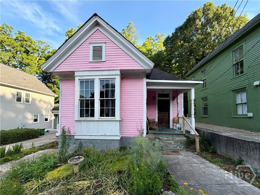263 Barrow St B - Photo 1