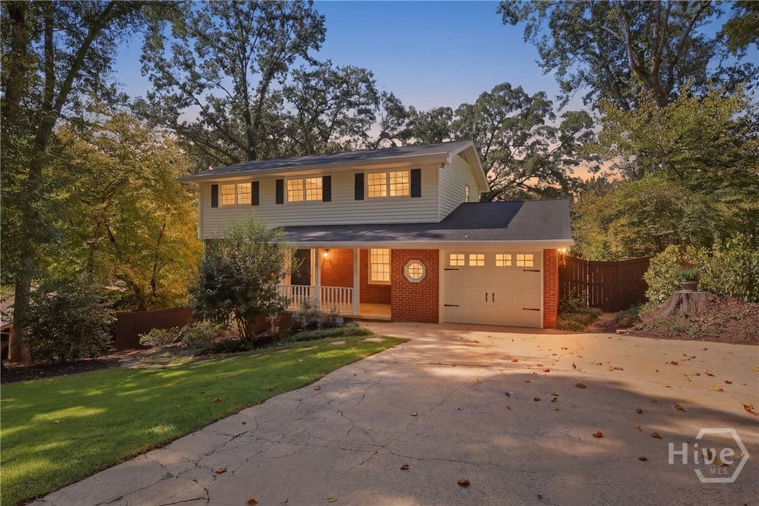 120 Maple Lane - Photo 1