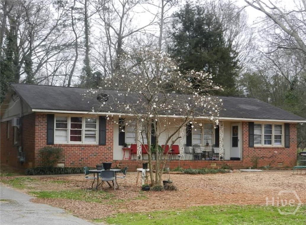 135 Springtree Road B