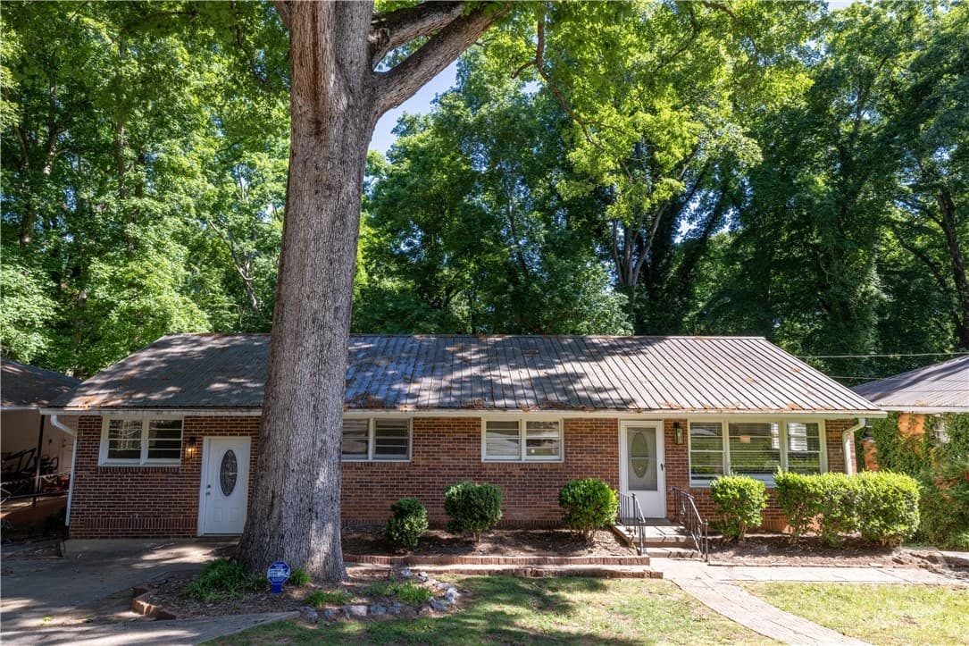 583 Woodland Hills - Photo 1