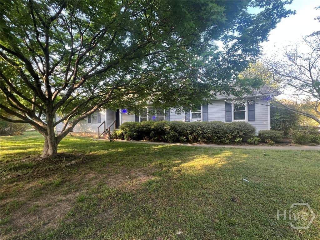 152 Wellington Drive - Photo 1