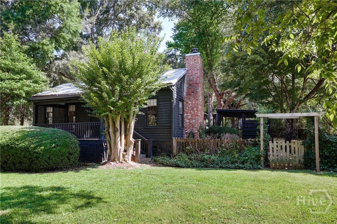 230 N Georgia Avenue - Photo 1