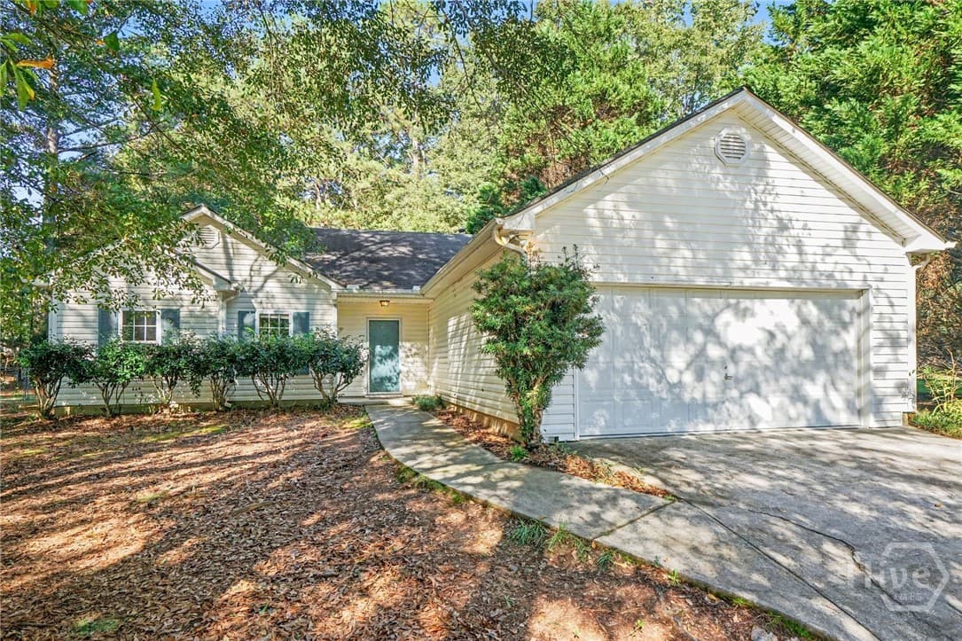 882 Whispering Way - Photo 1
