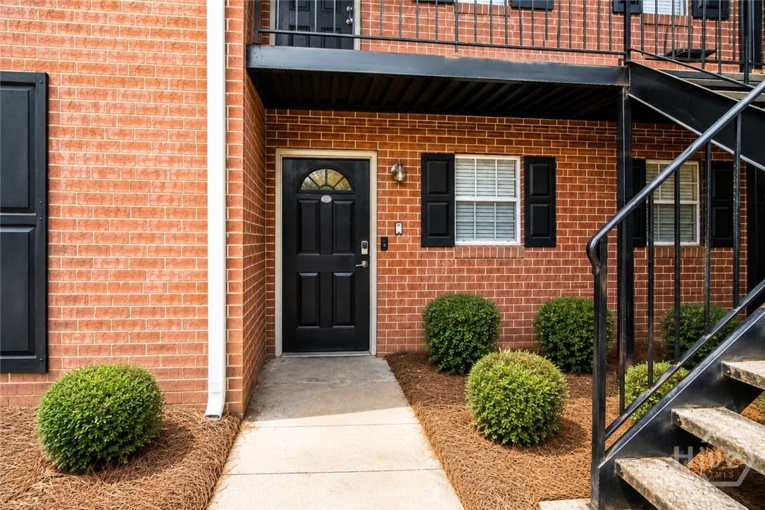 1055 Baxter Street 406 - Photo 1