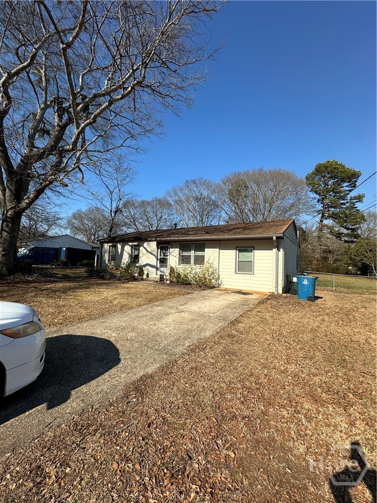 175 Moringview Drive - Photo 1