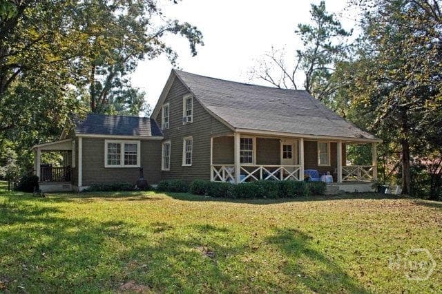 1085 Macon Hwy B - Photo 1