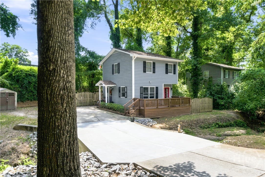 119 William Drive - Photo 1