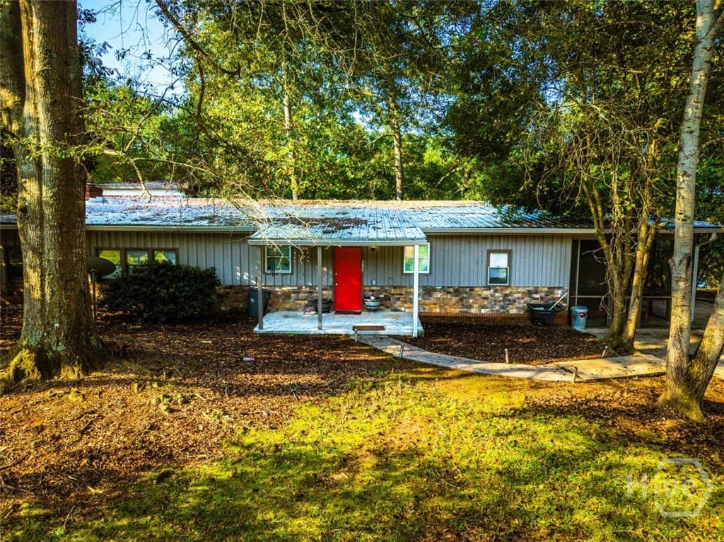 575 Vaughn Road - Photo 1
