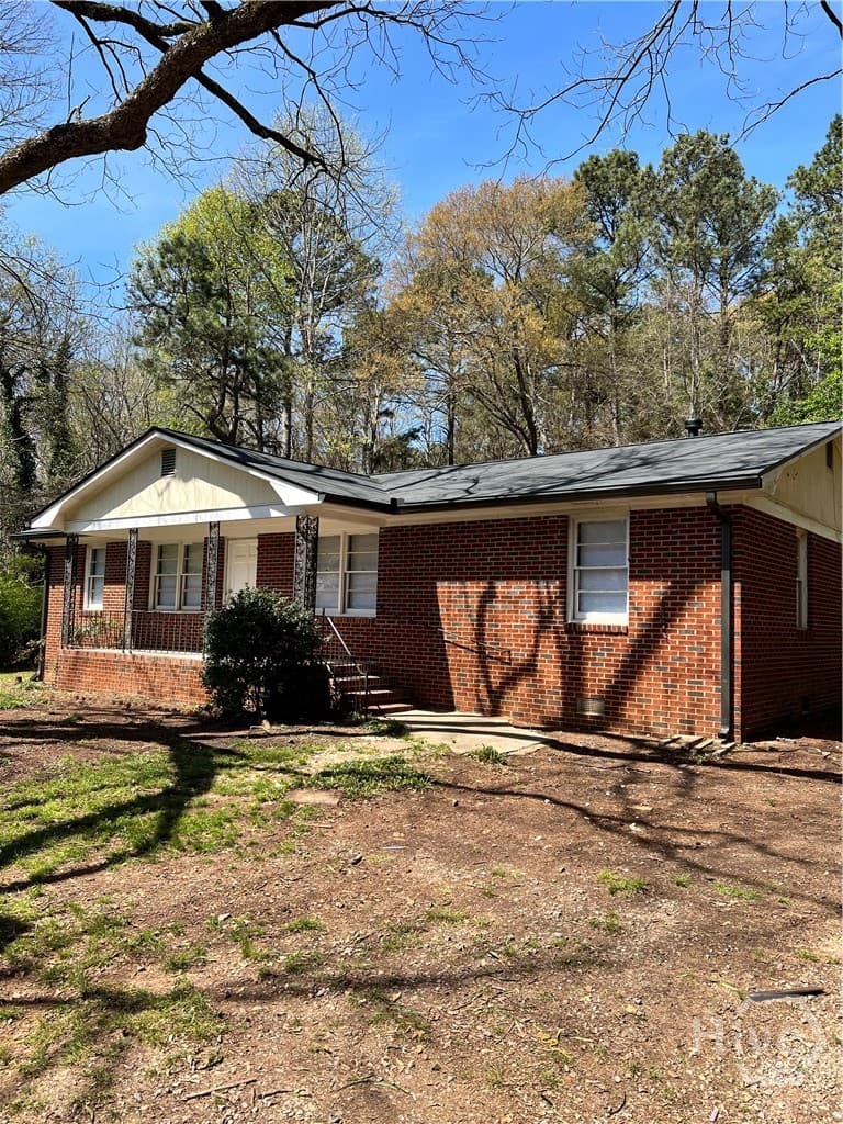 2252 S Milledge Avenue - Photo 1