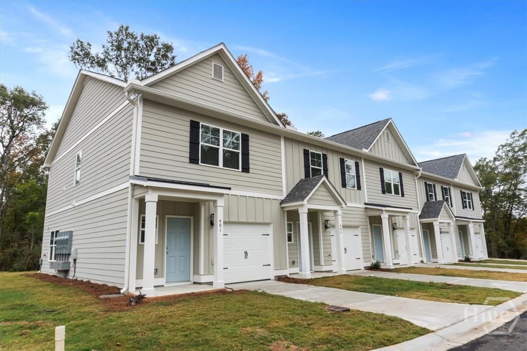 354 Arch Street 302