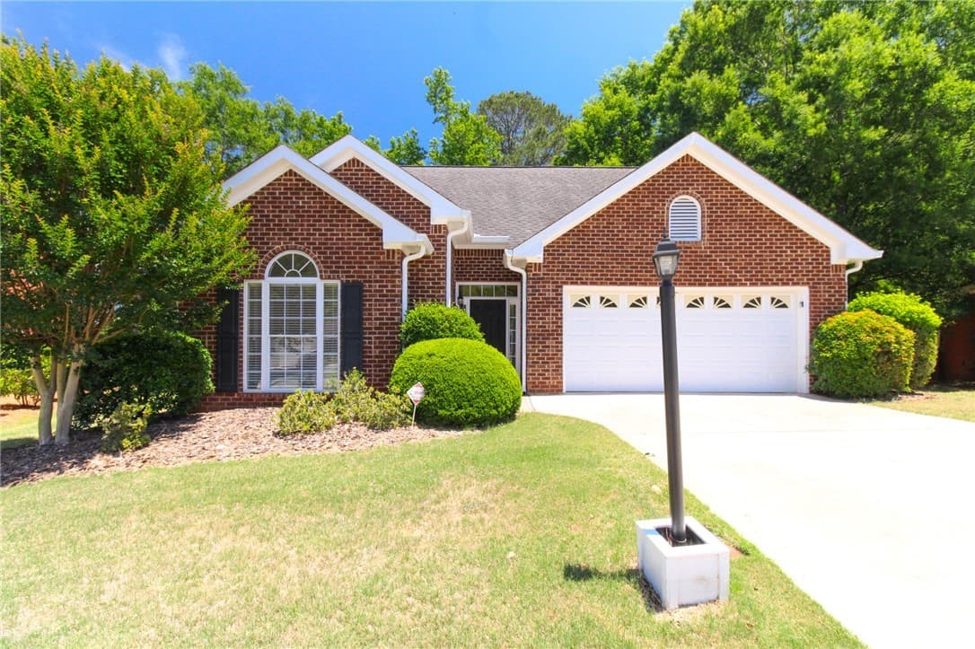 116 Huntington Shoals Drive - Photo 1
