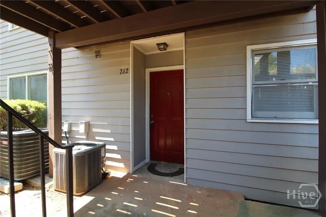 2505 W Broad Street 212 - Photo 1