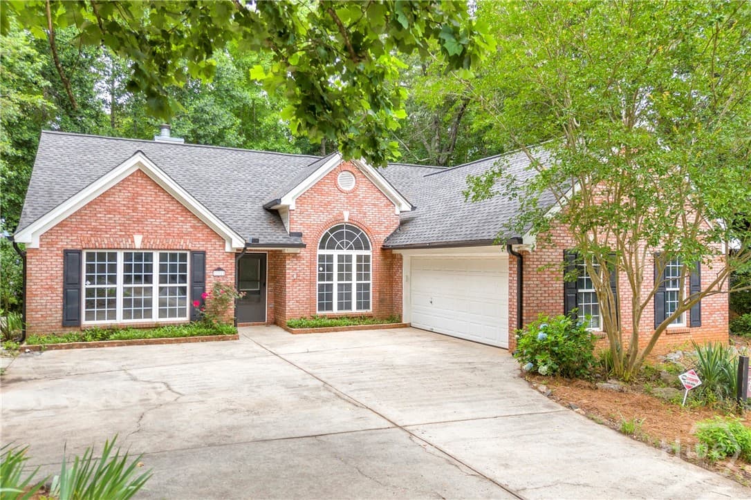 271 Jackson Park Drive - Photo 1