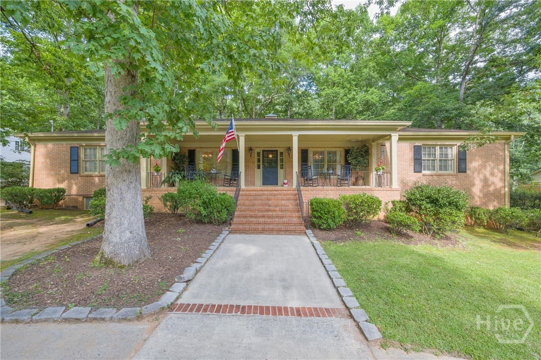 155 Devereux Drive - Photo 1
