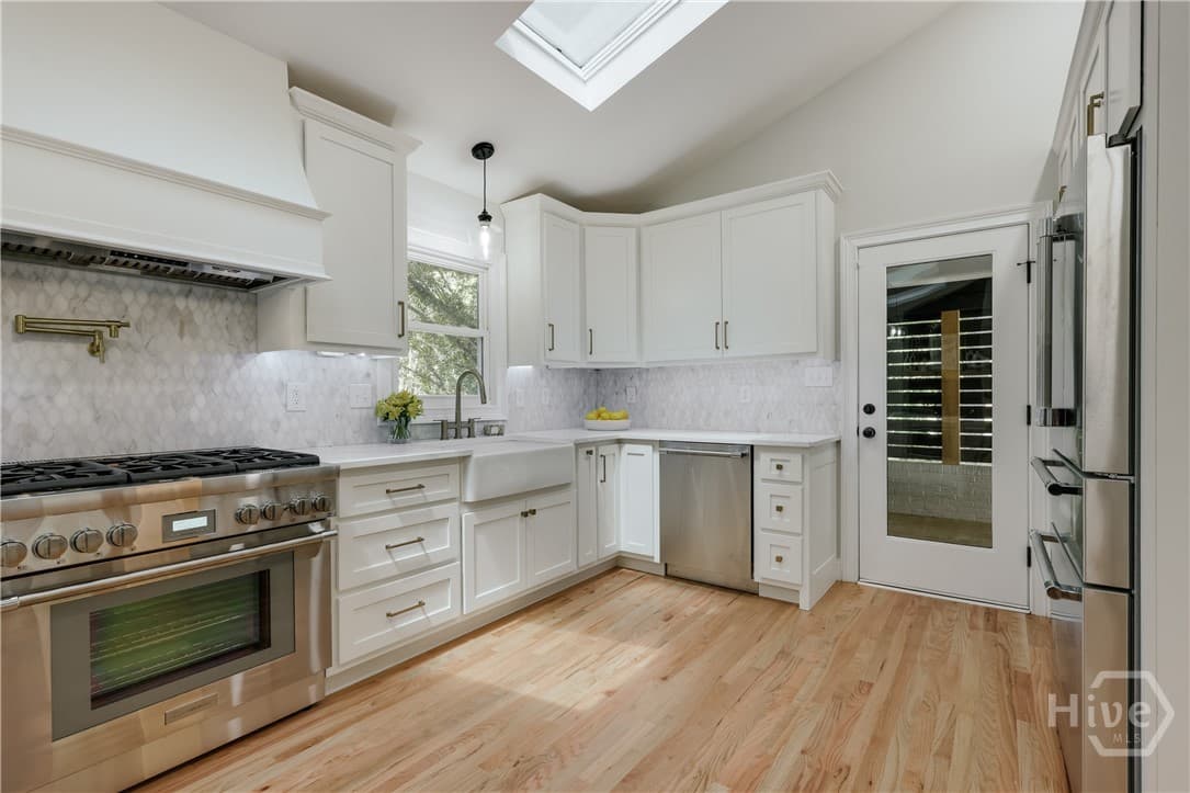 Thumbnail 11