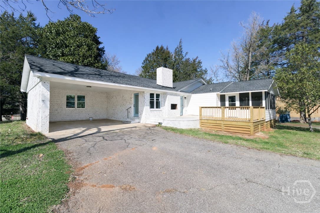 100 Williamsburg Lane - Photo 1
