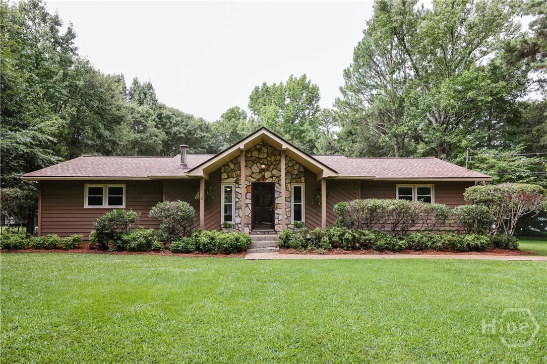 110 Pioneer Drive - Photo 1