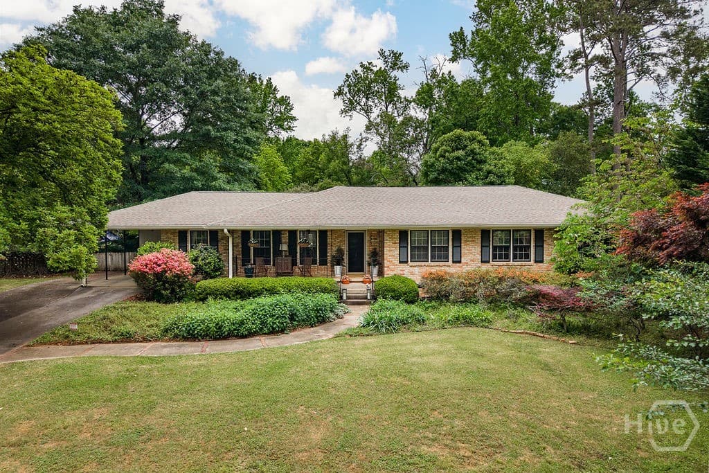 225 Greencrest Drive - Photo 1