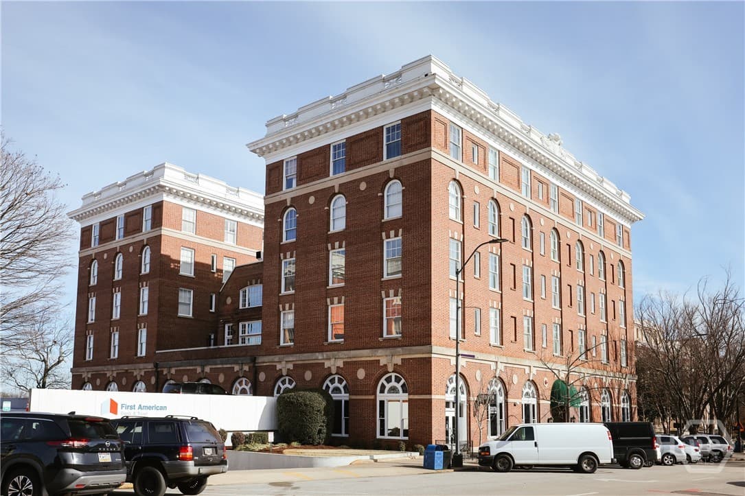 247 E Washington Street 504 - Photo 1