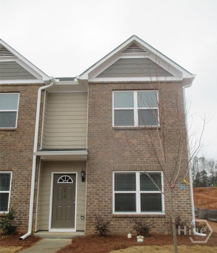 1010 Binghampton Circle - Photo 1