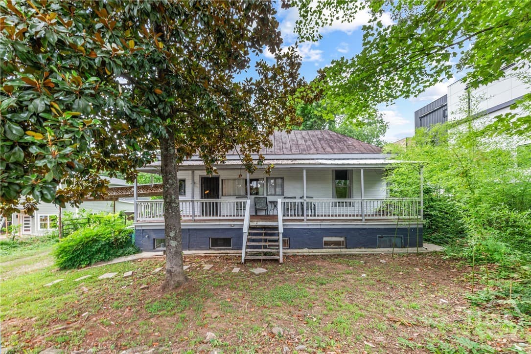 1455 E Broad Street - Photo 1