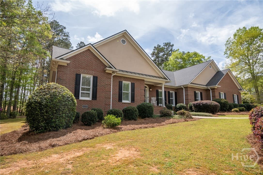 1040 Saint Andrews Drive - Photo 1