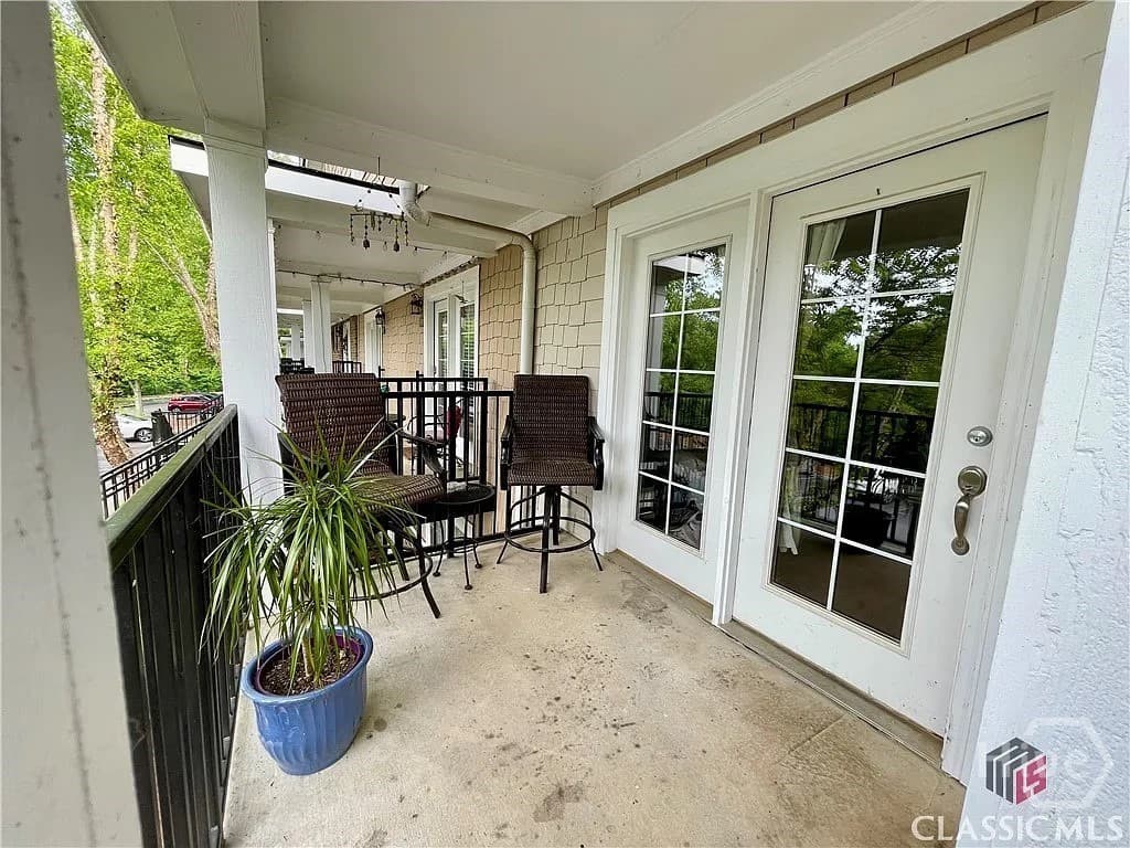 1035 Barnett Shoals Road 528 - Photo 1