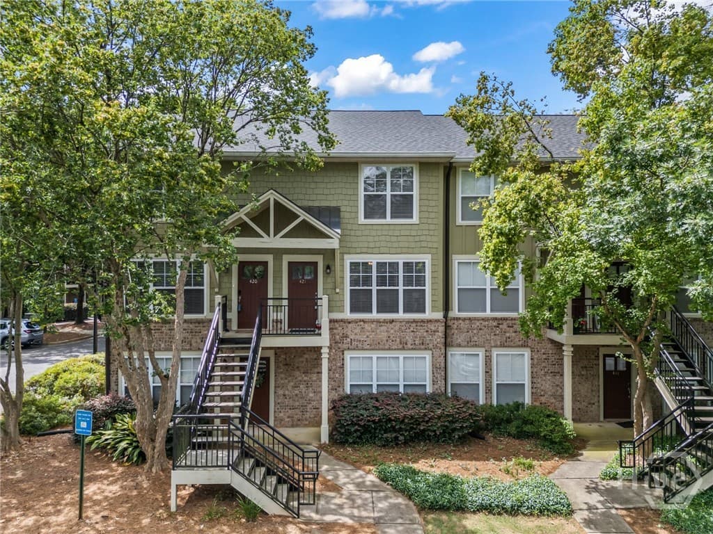 660 Barnett Shoals Road 421 - Photo 1