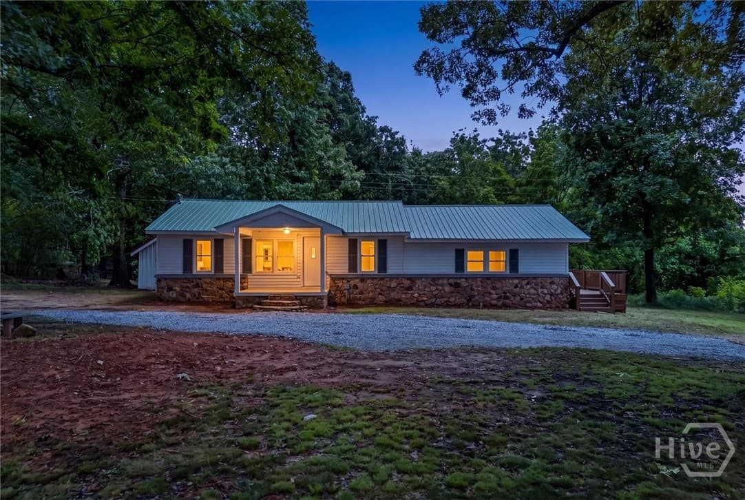 3952 Highway 174 - Photo 1