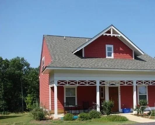 2060 Lakeside Drive