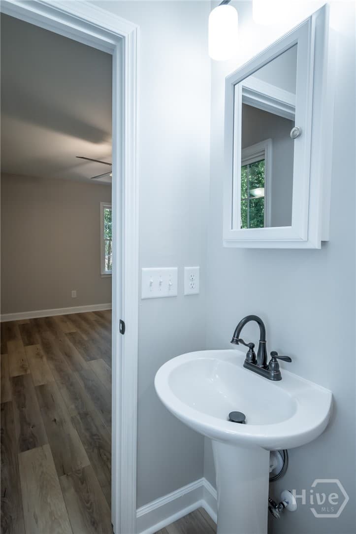 Thumbnail 32