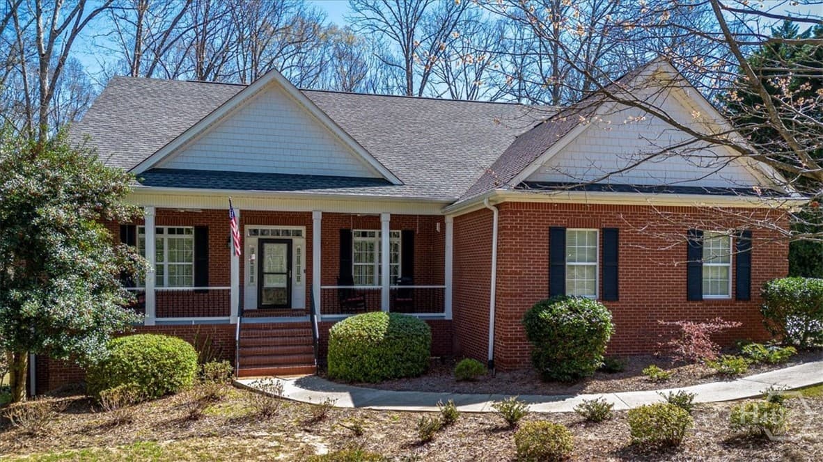1420 Oconee Crossing Circle - Photo 1