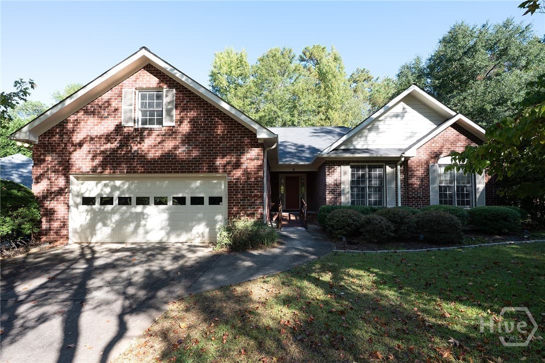 220 Meadow Creek Drive - Photo 1