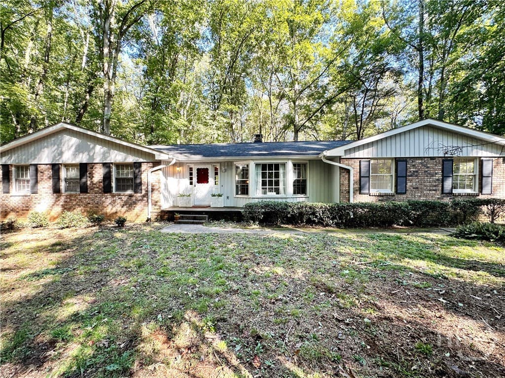 245 Homestead Drive - Photo 1