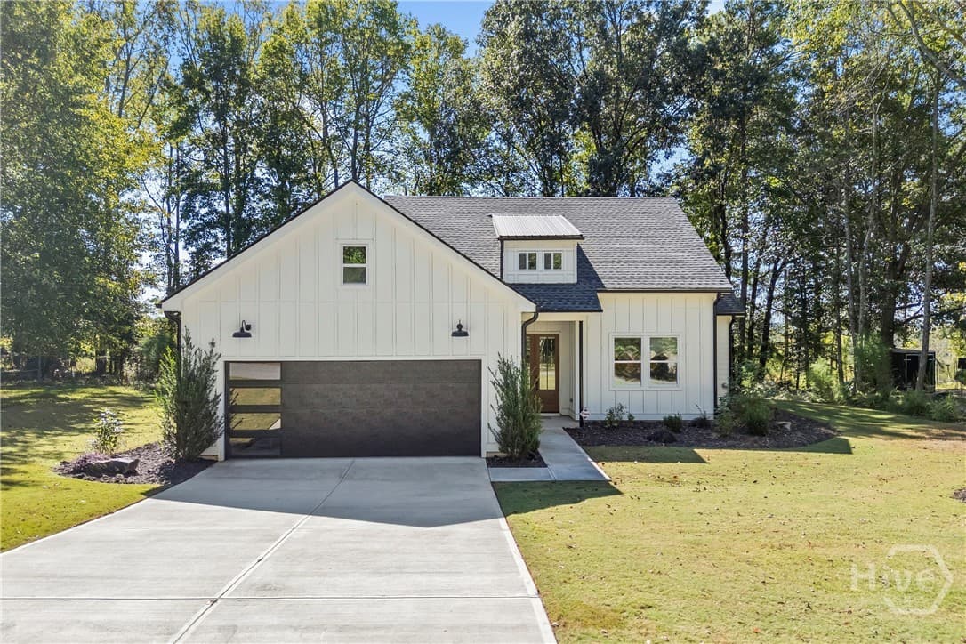 220 Fairlane Drive - Photo 1