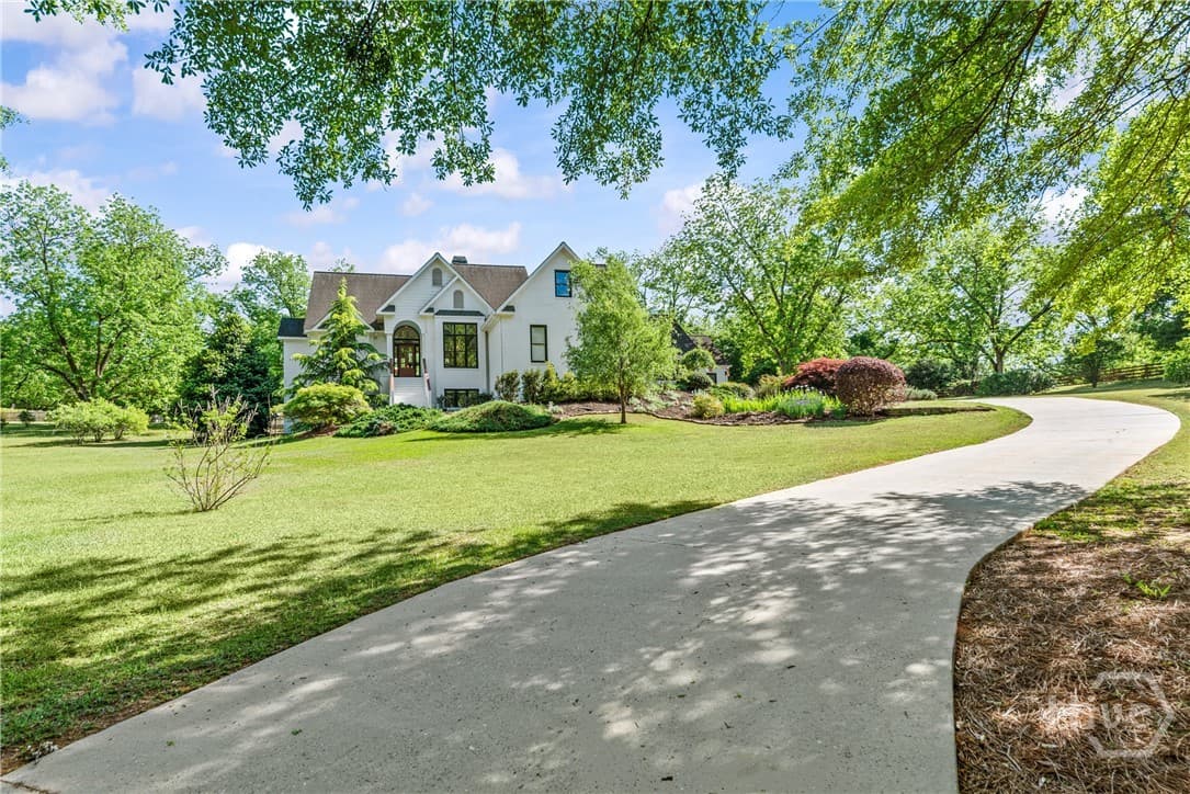 1110 Summit Circle - Photo 1
