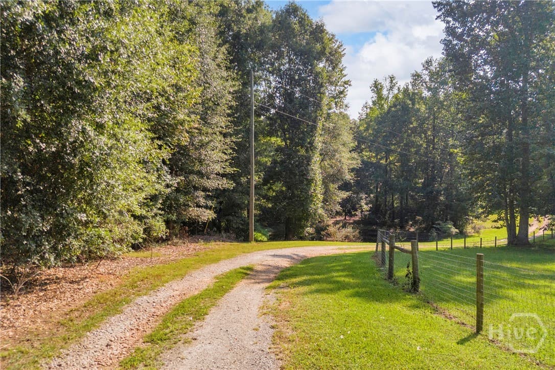 5688 Highway 82 Spur