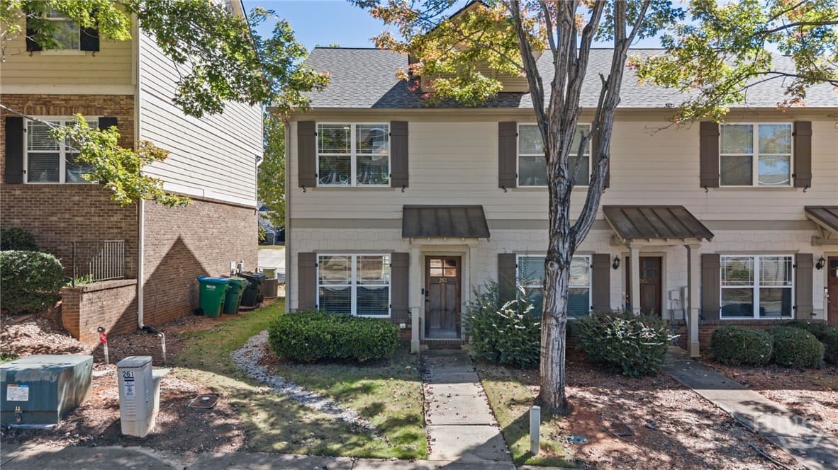 261 Center Park Lane - Photo 1